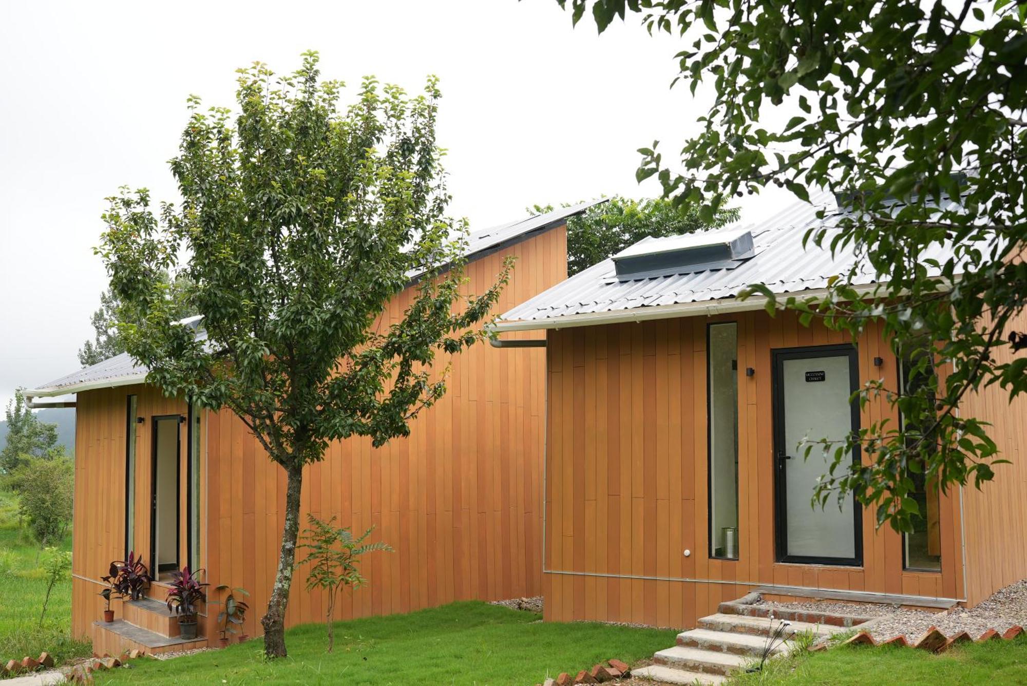 The Solace Bir Exterior foto